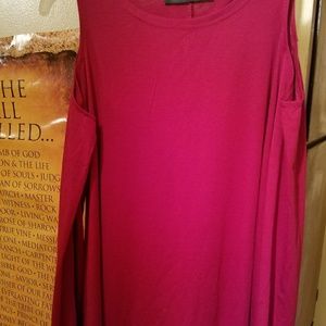 Long sleeve cold shoulder shirt